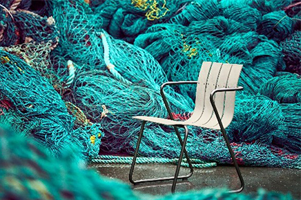 海洋ごみを再利用したチェア